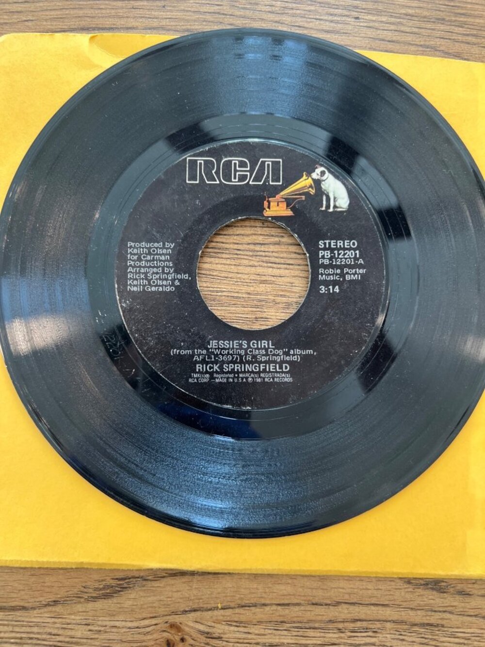 Rick Springfield - Jessies Girl / Carry Me Away - RCA PB-12201 45 RPM Vinyl Reco